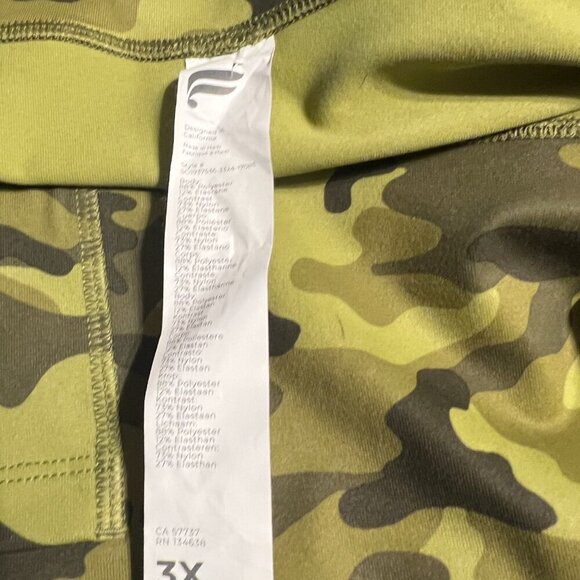 Fabletics Plus Green Camo On-the-Go Shorts Sz 3X Powerhold Side Sheer Pockets - Picture 6 of 6